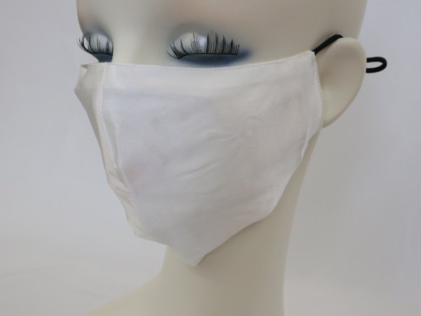 画像1: お肌に優しいシルク100％マスク　薄型 取り換えシート50枚付き（角型） (1)