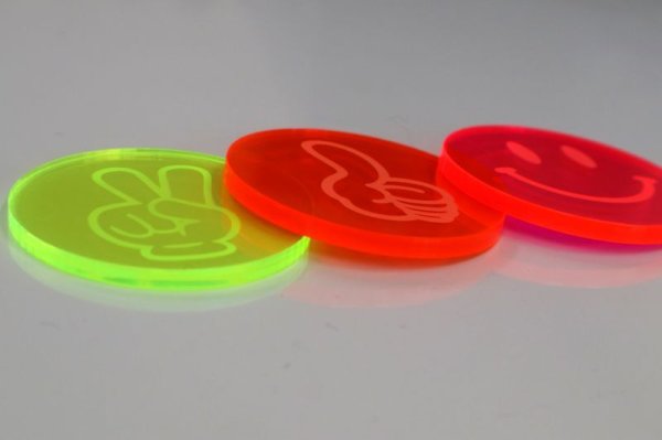 画像4: アクリル製 ゴルフチップマーカー 蛍光色 40mm いいね ピース スマイル 前向きゴルフ (4)