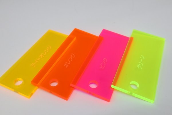 画像7: アクリル製 ゴルフチップマーカー 蛍光色 40mm いいね ピース スマイル 前向きゴルフ (7)