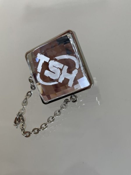 画像10: SWAROVSKI オリジナル社章・バッチ製作【1個より製作】サイズ21mm*21mm【ギフトボックス入り】 (10)